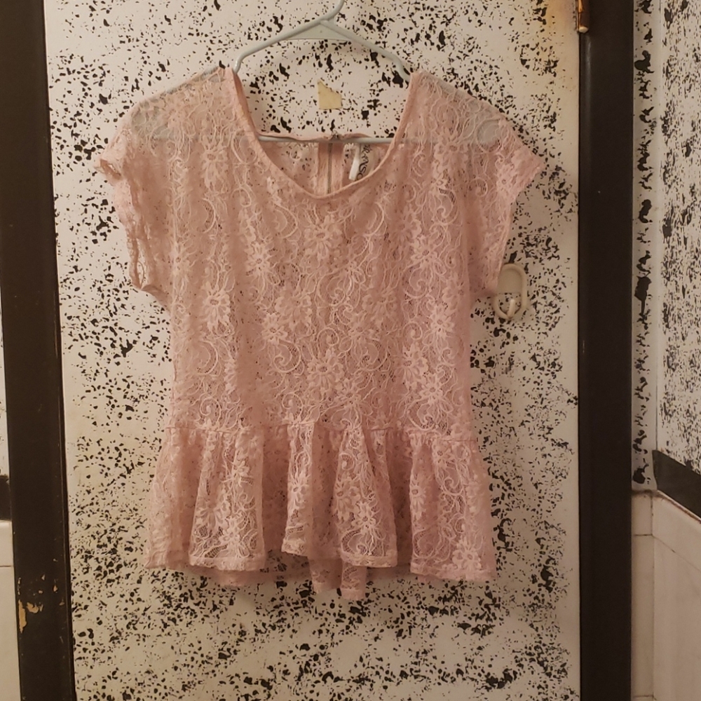 Lacey pink top